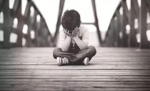 差距|“经常被吼”和“很少被吼”的娃,长大后有何不同?差距一目了然