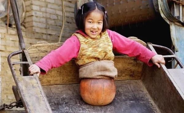 残疾人|21年前因车祸截肢的“篮球女孩”，现在还好吗？