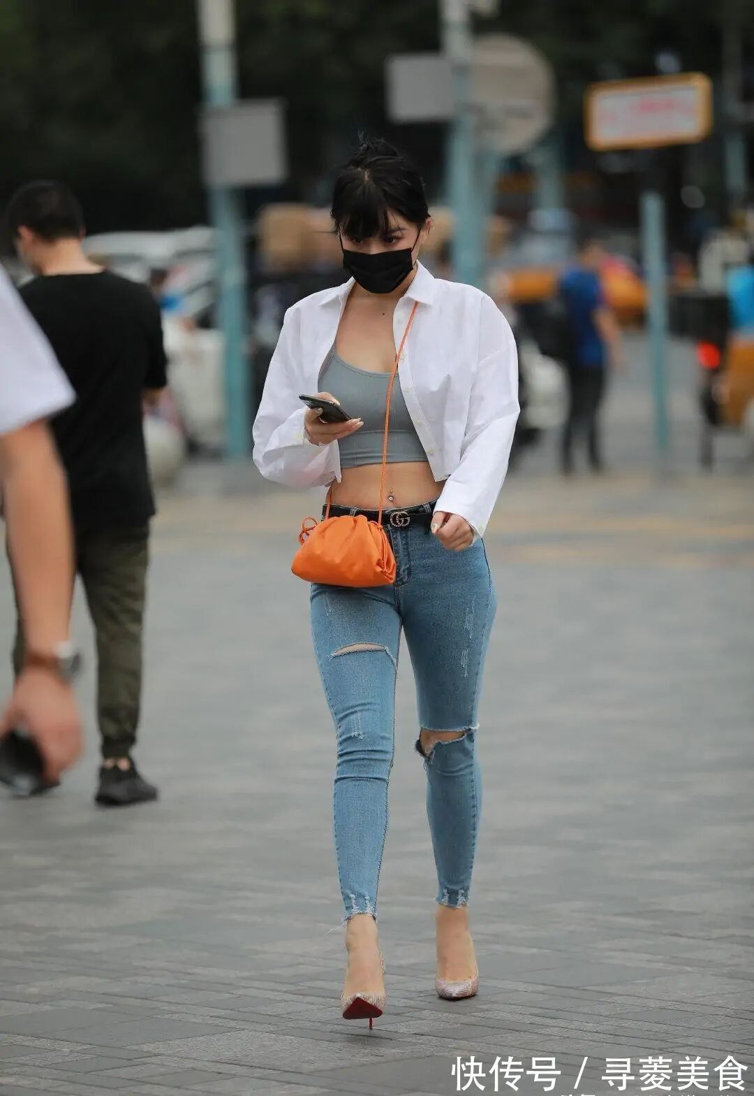 秋季 腿粗为何穿破洞裤?穿搭中的细节精髓,可能你还被蒙在鼓里