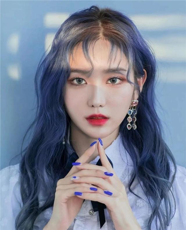 女孩们 女人不管颜值有多高,这些发型最好别剪,显老又土气,尤其第2种