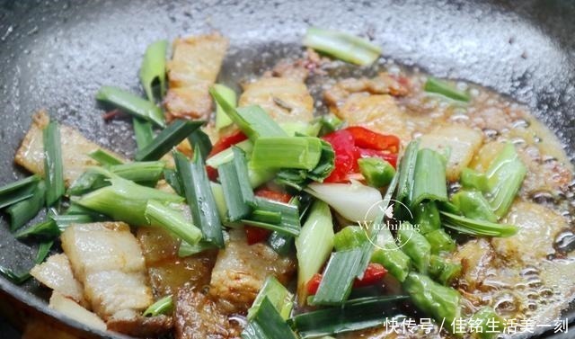 8月遇到此菜,我从不还价,每次买一斤,炒着吃最香