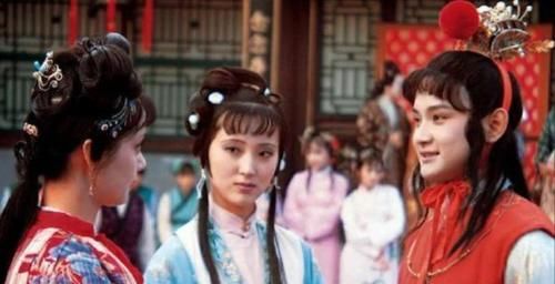 薛宝钗|红楼梦中林黛玉的病，为什么一直不好？秘密竟在薛宝钗的冷香丸里