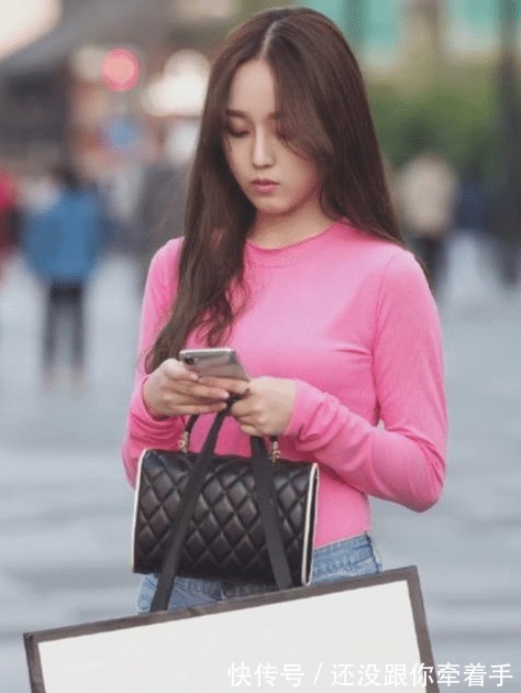 大长腿|美女的牛仔裤是定做的吗，凹凸明显，爱了爱了
