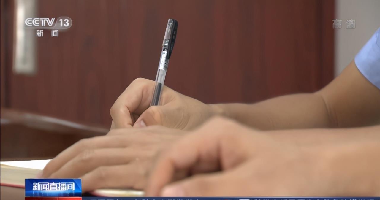 喝完|迷幻酒局|喝完酒打个牌,输了114万?事后才知自己被下药了