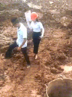 |搞笑GIF段子:男的喝白酒,女的喝啤酒,其他的随意