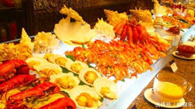 吃自助餐，聪明的人从来不拿这4种餐品，餐厅老板果然内行