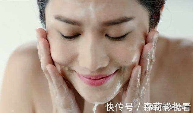 保湿 建议女人:晚上睡觉前坚持做这3件事,皮肤会越养越好
