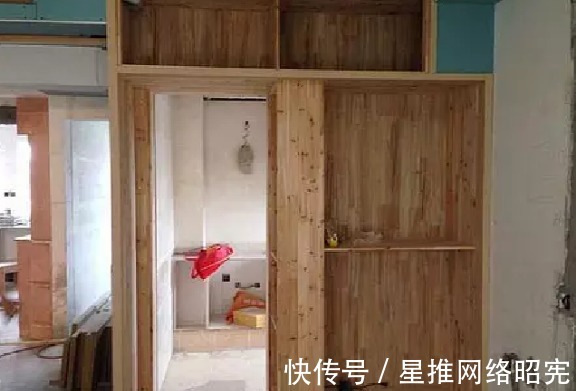 卫生间|头一次见衣柜里装卫生间，隔音又美观，回家也要学着做