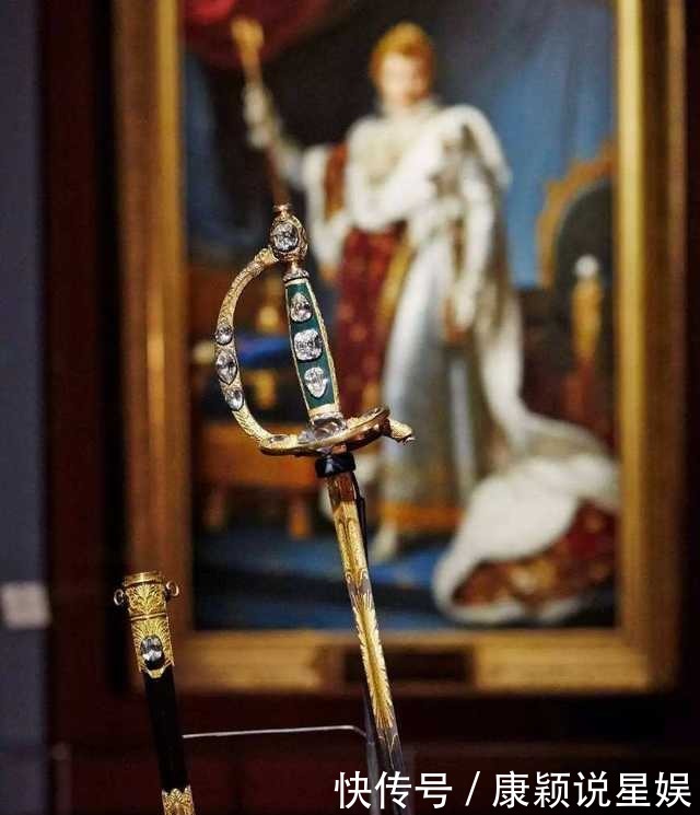 世界四大皇帝佩剑,中国上榜两把,其中一把竟千年未锈!