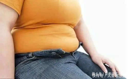 月经周期|女人开始变老,5大迹象藏不住,一个不占,恭喜你还很年轻