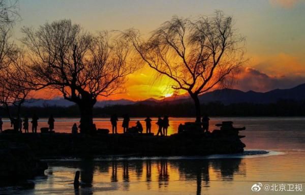 颐和园|金光洒满颐和园 十七孔桥桥洞被夕阳金色余晖穿透