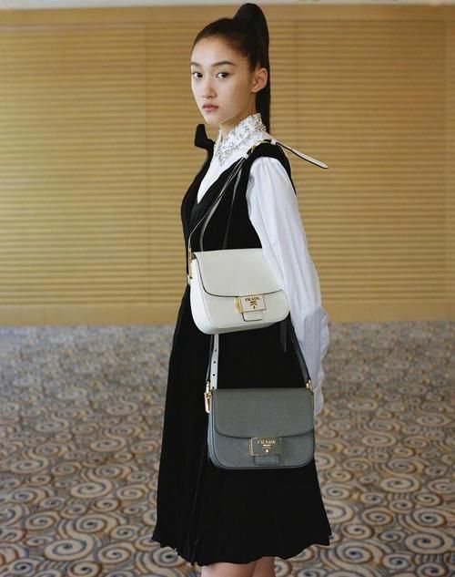 动作|扎马尾时少做这“3个动作”!不仅显脸大,头发还可能越掉越多