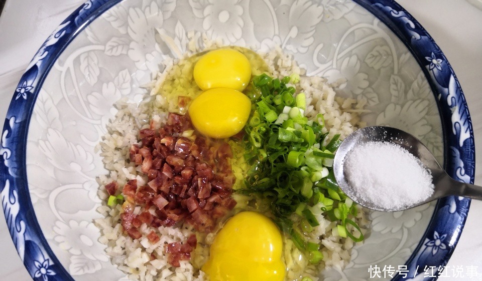 早餐,别放过这饼,比包子省事,鸡蛋牛奶和蔬菜都齐了,营养快手!