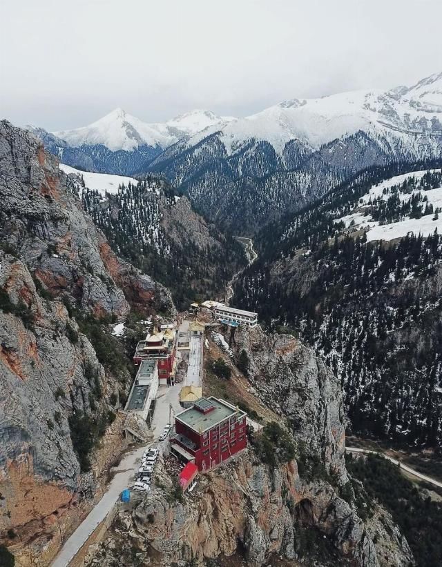 中国又一绝美国道美哭，从冰川到雨林，串联起万千美景