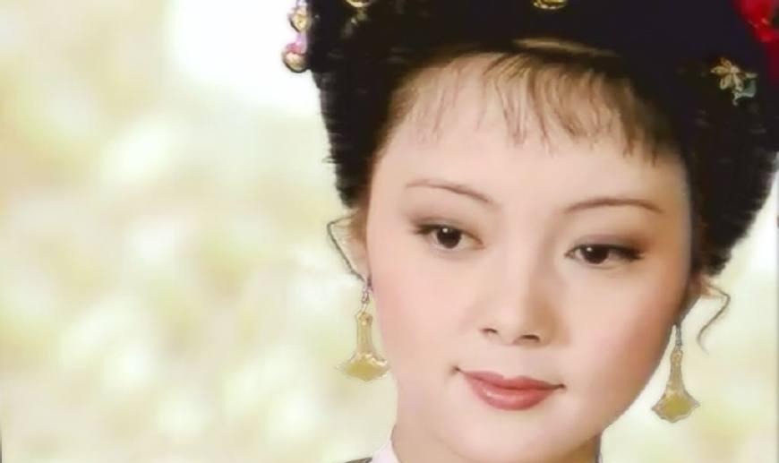 孙媳妇!红楼梦 贾母为何没把薛宝钗列为孙媳妇名单——莺儿一语道破