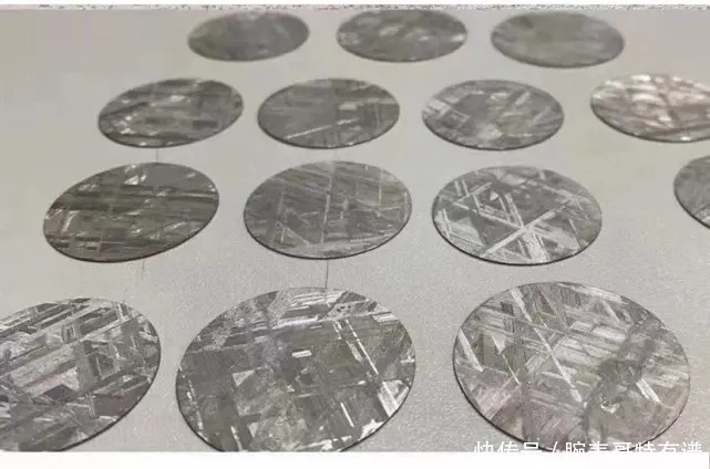 把天外之物戴在腕间?N劳力士迪通拿陨石盘腕表越看越有韵味