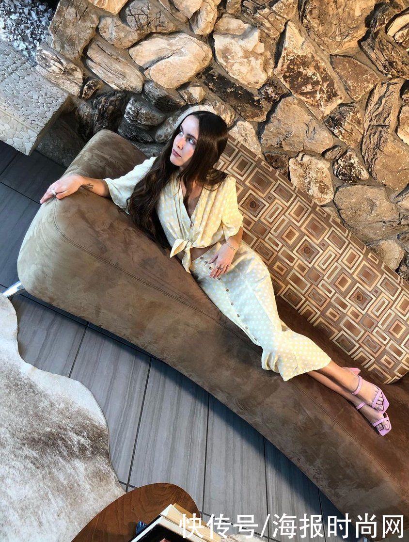 半裙|显瘦不挑人的半身裙，可能就是她们身上的这条了吧