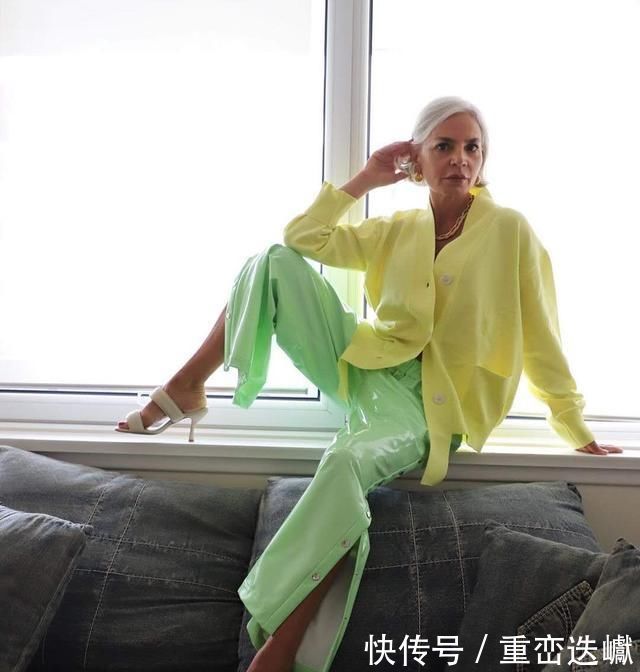 想要显年轻的中年女人,最实用的“减龄”形象打造,2招改头换面