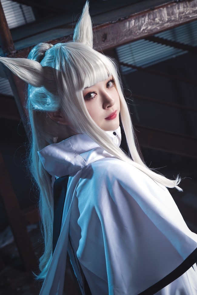 cos：明日方舟白金cos正片@苏婉皖?