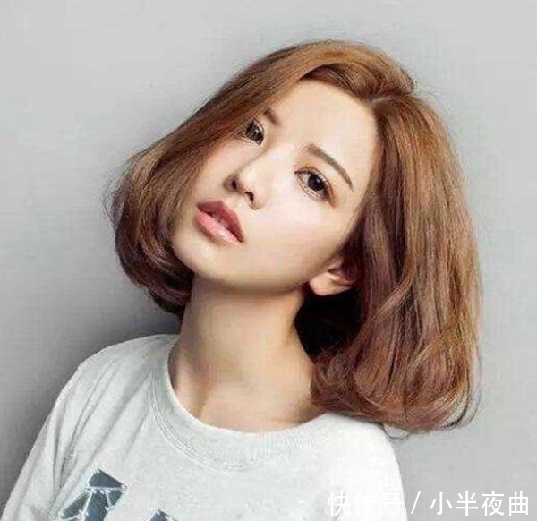 肤色深的女人,还在留黑发?试试3种流行发色,显白又时髦!