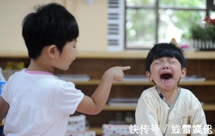 老师|娃在幼儿园遭受软暴力，3种明显表现老师不会说，但家长要懂