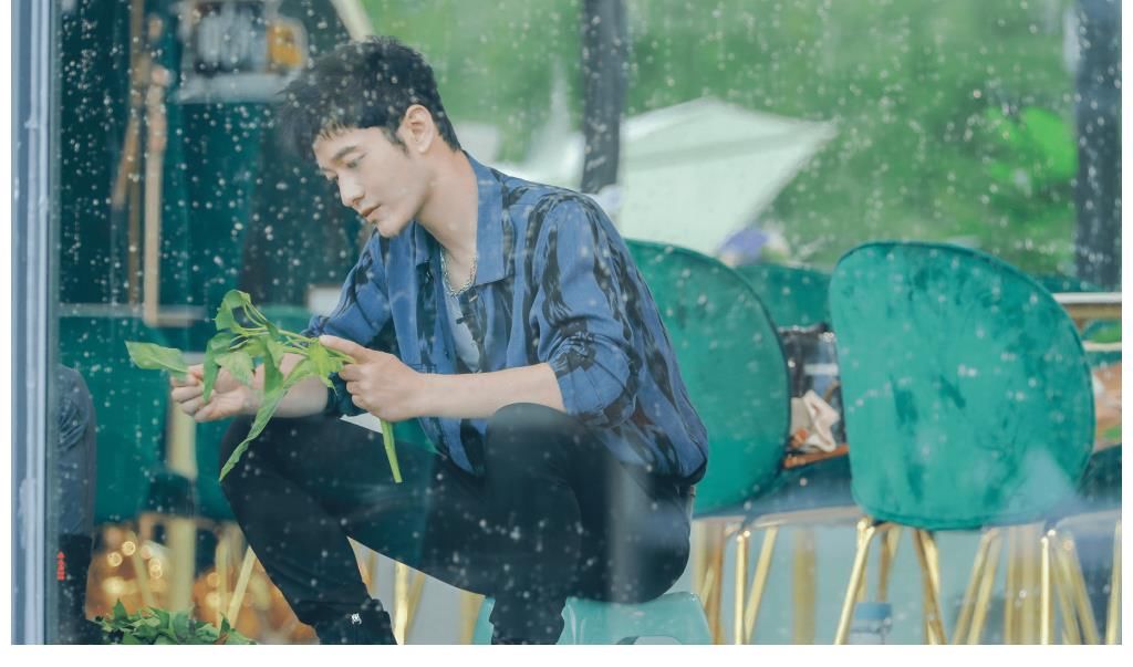 黄晓明|黄晓明穿厨师服 简约清爽帅气十足