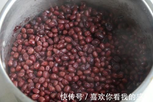 馒头|面食新吃法，比包子简单，比馒头好吃，出锅瞬间就被家人分光