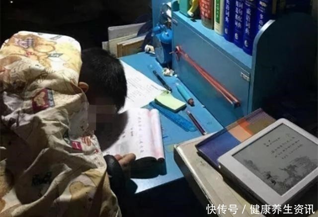 熬夜|孩子被罚抄“22页”,熬夜到凌晨,第2天父亲做了一个大胆决定!