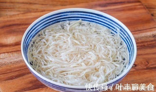 农村大伯每天拿它当饭吃,城里人想吃只能咽口水,真羡慕