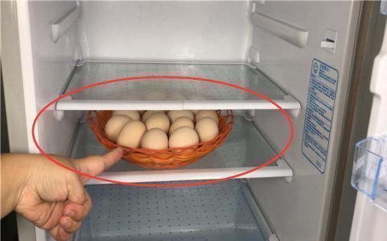 冰箱脏了别用清水擦,教你一招,冰箱马上干净又无异味,太实用了