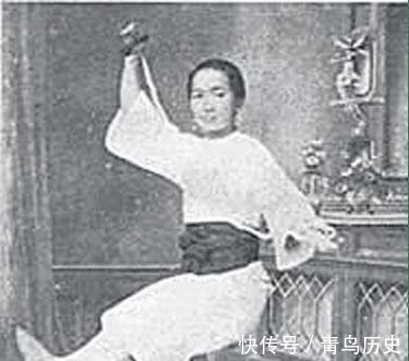 莫家拳|真实的十三姨黄飞鸿大她35岁，一生未育，1982年病逝，享年91岁