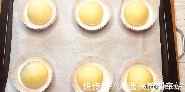 高糖酵母|第一次做蘑菇面包,口感外脆里软又香甜,还能给烘焙增添乐趣