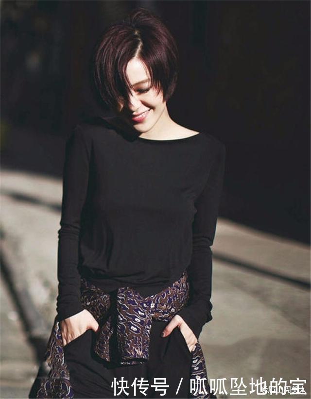 减龄 到了50岁的“家庭妇女”,有白发的剪这3种发型,减龄还洋气