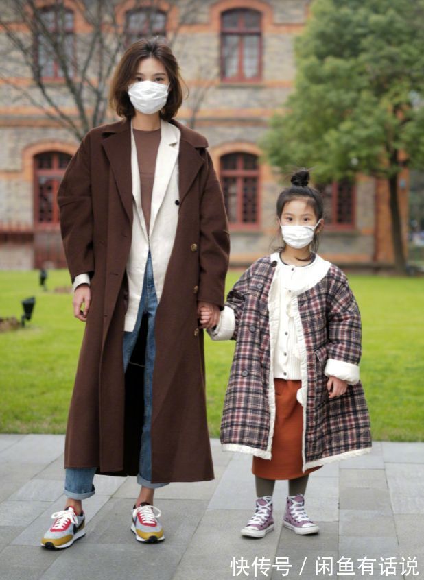 单品 被35岁博主的“母女装”圈粉,妈妈时髦女儿可爱,搭配思路可照搬