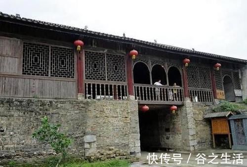 农舍|中国“唯一”在水上的古镇，至今400年无车无桥，仅坐船才能到达