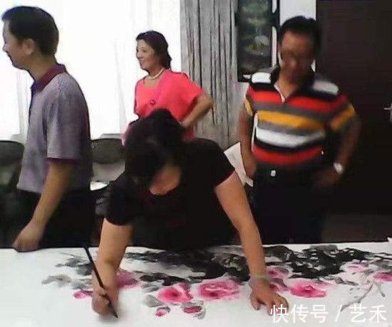 美术家协会#马丽君——天生爱丹青，丽质更擅美，腹有诗书气自华，最具潜质实力派女画家