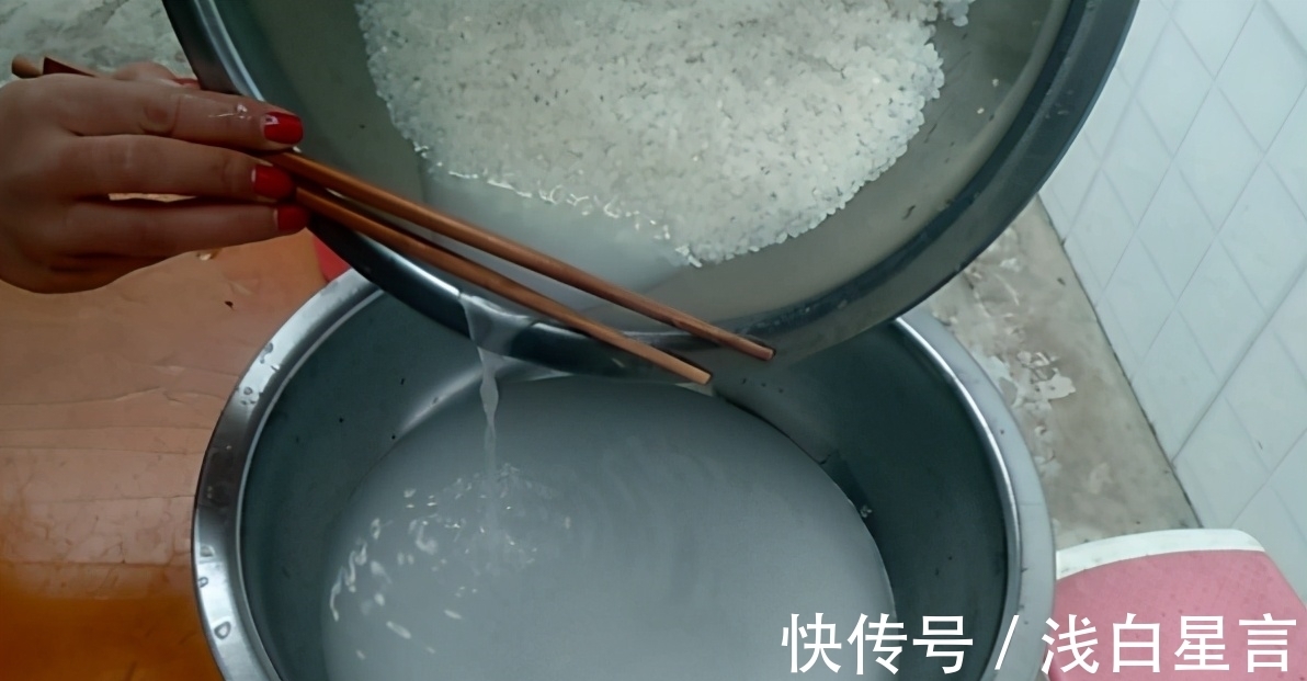 土壤|光用淘米水浇花没前途,加它们发酵好,养啥花都长得贼旺盛