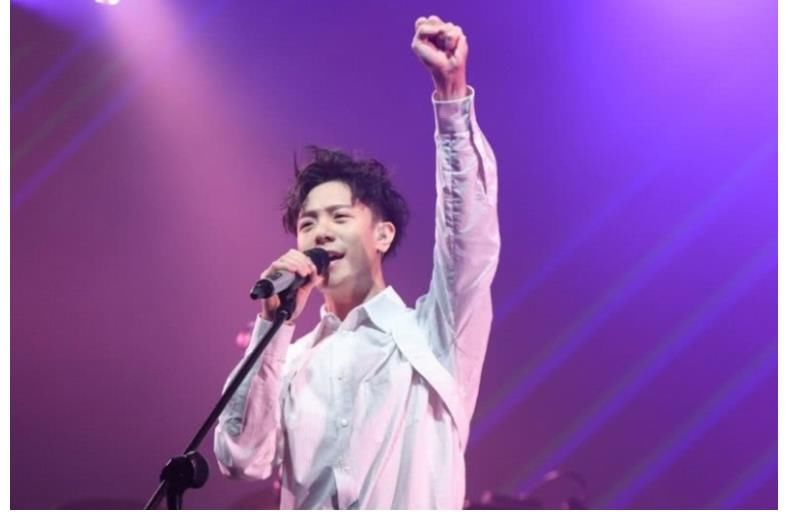 頂級流量|中國好聲音最新一季韋禮安慘遭淘汰，王馨成功晉級