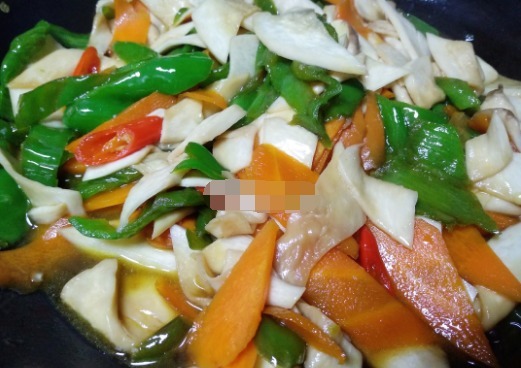 杏鲍菇这样炒,只需多加两个食材,没肉却比加肉还要好吃,下饭菜