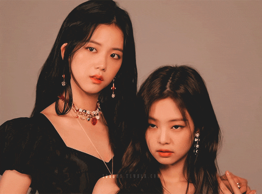 鱼尾卷|别再烫羊毛卷了！2021流行的“鱼尾卷”，减龄又时髦