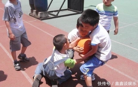 自私|这两件事上,孩子必须要“自私”,家长傻傻“装大方”是在害孩子