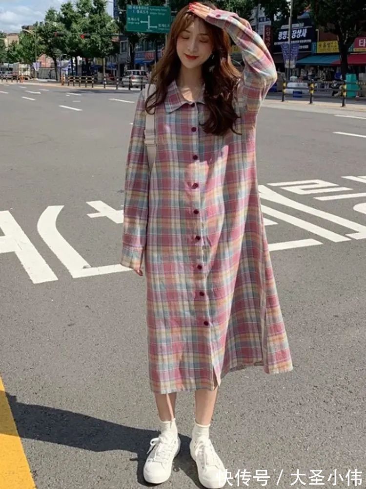 美女|美女街拍:连衣裙合集,每个女孩衣橱里的必备!你喜欢哪一种呢?