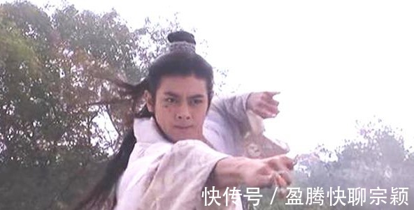 慕容龙城|慕容复战绩越打越差,难道斗转星移言过其实?问题出自慕容龙城