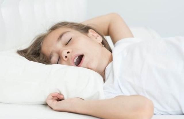 父母|晚上10点以后才入睡的孩子,会出现这3大危害,父母别不在意了