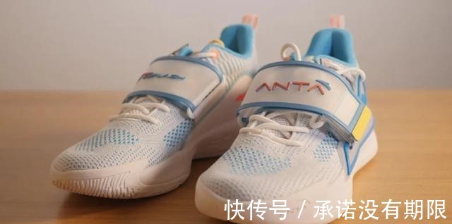 好鞋|三百块入手国产好鞋!设计大升级 配置不逊色千元旗舰款!