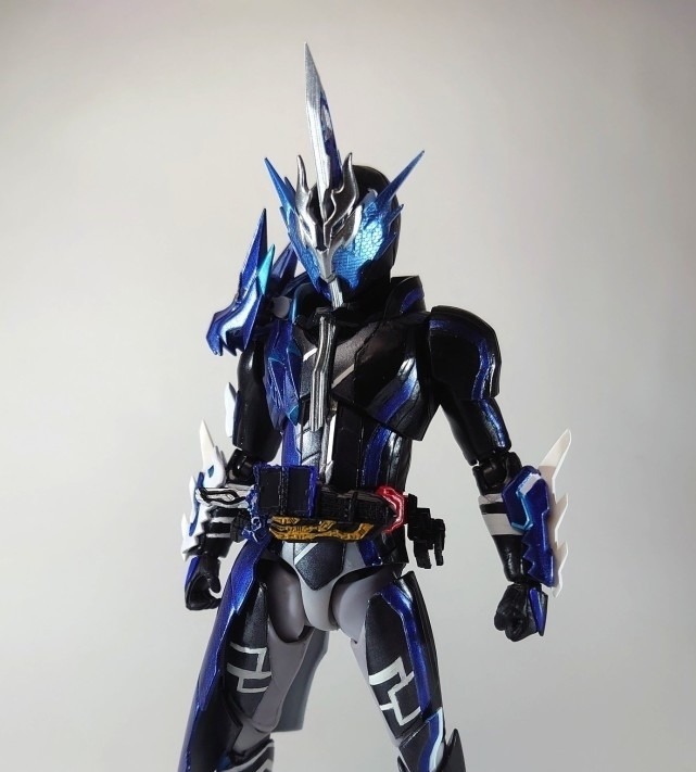 不死鸟|假面骑士圣刃魔改手办欣赏,克罗兹化身青龙剑士,不死鸟惊艳重涂