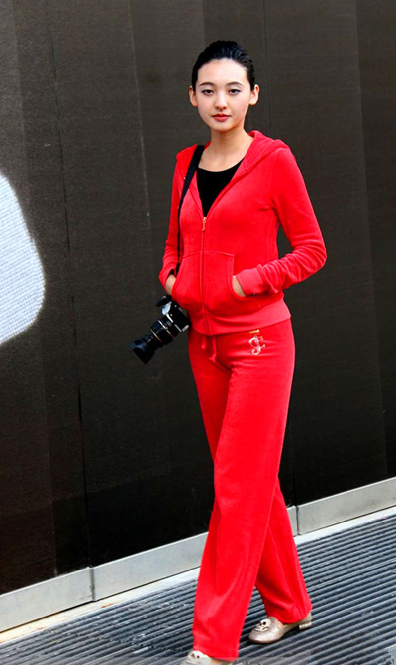 小姐姐|路人街拍美女气质高贵妖艳,飘逸长发散发野性魅力