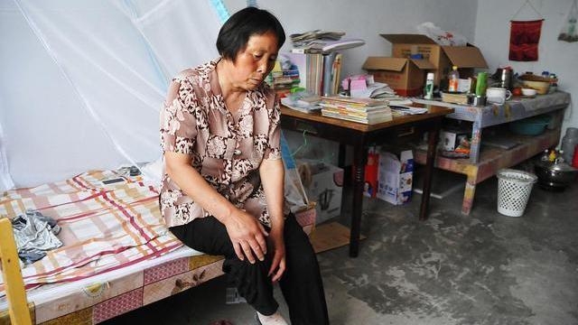 血管健康|女人50岁后,容易发生骨质疏松,吃4物,做2事,美容养颜又补钙