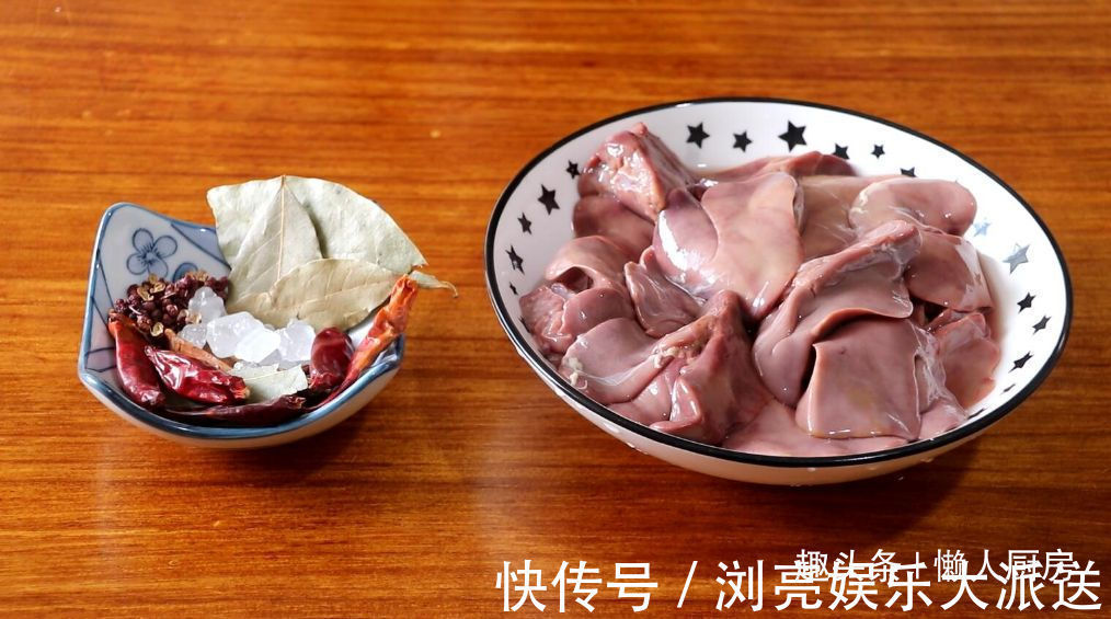 鸡肝怎么做好吃教你卤鸡肝的做法,吃着不腥,做下酒菜很不错