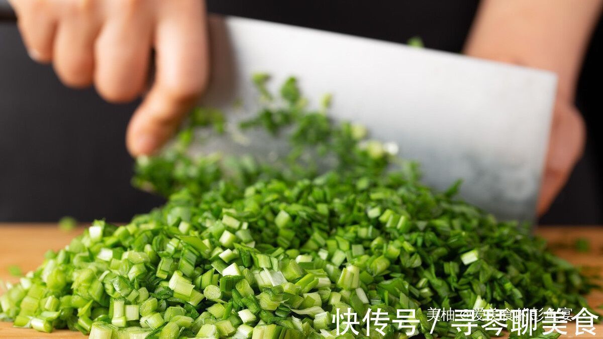 调饺子馅时，牢记5个诀窍，饺子贼香贼香的，立刻好吃10倍